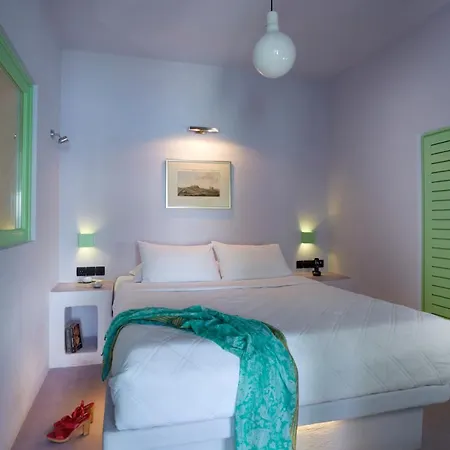 Caldera Suites *