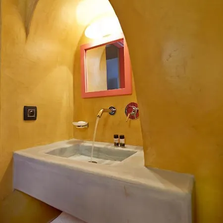 Caldera Suites *