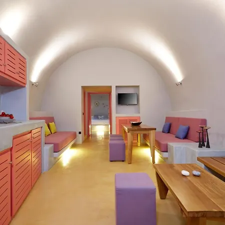 Caldera Suites *