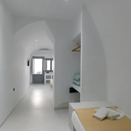 Caldera Suites Apartment